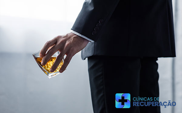 Alcoolismo - Internação e Tratamento em Capitão Andrade - MG 