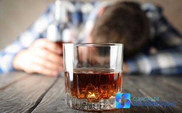 Alcoolismo - Clínica de Reabilitação para Alcoólatras de São Sebastião da Bela Vista - MG 